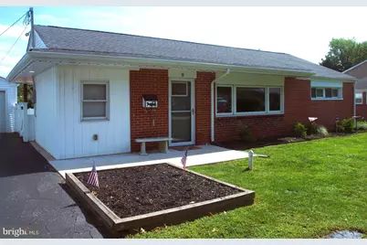 8 Laurel Lane, Plymouth Meeting, PA 19462 - Photo 1