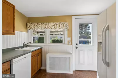 328 W Fifth Street, Lansdale, PA 19446 - Photo 9