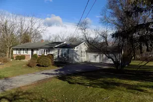3168 Middle Creek Rd, Gilbertsville, PA 19525 - Photo 5