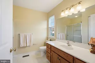 642 New Market Dr, Souderton, PA 18964 - Photo 21