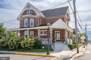 304 Main St, Pennsburg, PA 18073 - Photo 1