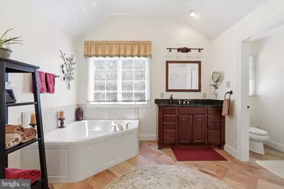 583 Oakmont Drive E, Telford, PA 18969 - Photo 27