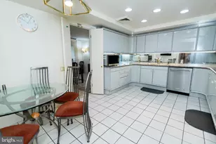 100 Breyer Dr, Elkins Park, PA 19027 - Photo 5