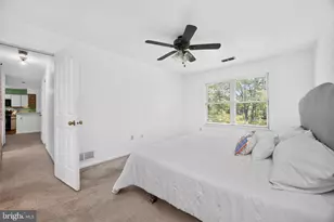 906 Foxmeadow Dr, Royersford, PA 19468 - Photo 17