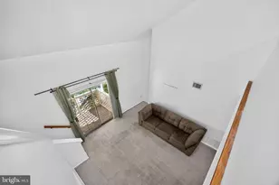 906 Foxmeadow Dr, Royersford, PA 19468 - Photo 9