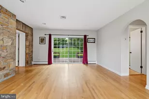 1046 Huntingdon Rd, Abington, PA 19001 - Photo 19
