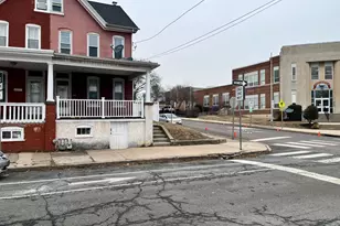 449 N York St, Pottstown, PA 19464 - Photo 3
