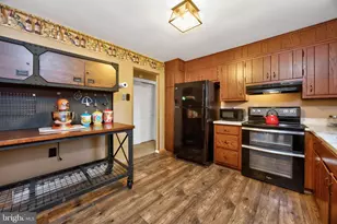 971 Oakdale Dr, Pottstown, PA 19464 - Photo 7