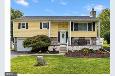 971 Oakdale Drive, Pottstown, PA 19464 - Photo 1