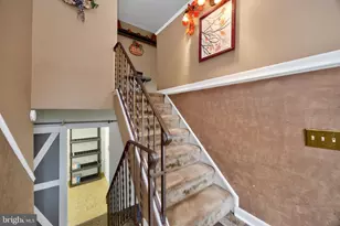 971 Oakdale Dr, Pottstown, PA 19464 - Photo 17
