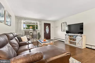 210 E 7th Avenue, Conshohocken, PA 19428 - Photo 9