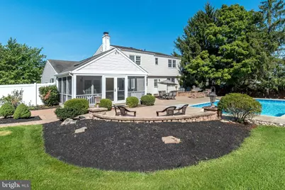 2049 Valley View Way, Lansdale, PA 19446 - Photo 3