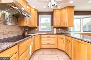 2049 Valley View Way, Lansdale, PA 19446 - Photo 13