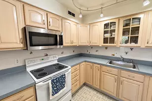 601 Whitpain Hls Hills, Blue Bell, PA 19422 - Photo 7