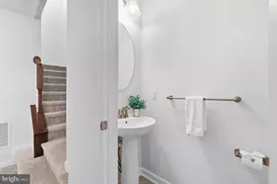 225 Tulip Ln, Gilbertsville, PA 19525 - Photo 5
