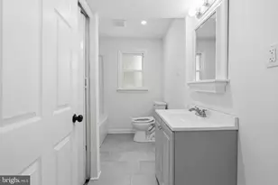 226 Oxford Cir, Norristown, PA 19403 - Photo 15