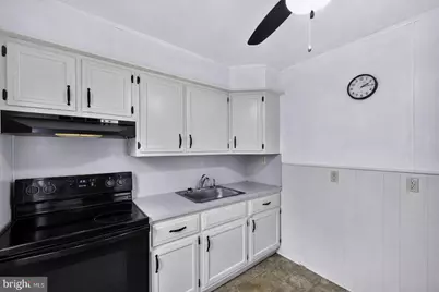 801 N Adams Street, Pottstown, PA 19464 - Photo 3
