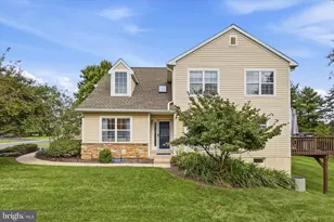 152 Canterbury Ln, Blue Bell, PA 19422 - Photo 1