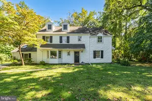 427 Cotswold Ln, Wynnewood, PA 19096 - Photo 1