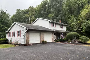 1005 Mill Hill Rd, East Greenville, PA 18041 - Photo 5