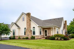 1075 Burgundy Cir, Pennsburg, PA 18073 - Photo 5