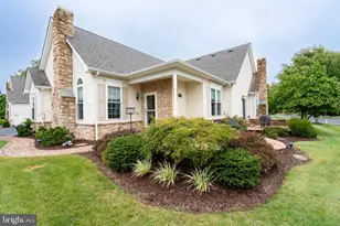 1075 Burgundy Cir, Pennsburg, PA 18073 - Photo 3