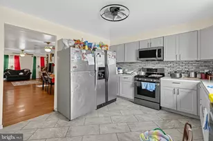 1039 Cherry St, Norristown, PA 19401 - Photo 11