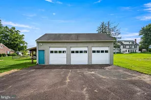 609 Centennial St, Schwenksville, PA 19473 - Photo 45