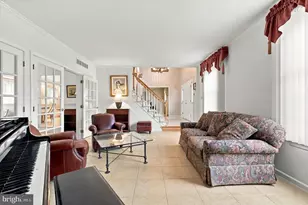 201 Hemlock Cir, North Wales, PA 19454 - Photo 5