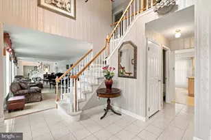 201 Hemlock Cir, North Wales, PA 19454 - Photo 3