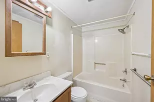 213 Pleasantview Ave, Schwenksville, PA 19473 - Photo 21