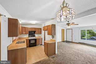 213 Pleasantview Ave, Schwenksville, PA 19473 - Photo 15
