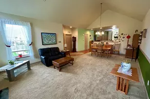 1022 Bordeaux Ln, Pennsburg, PA 18073 - Photo 3