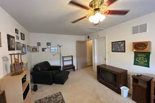 1022 Bordeaux Ln, Pennsburg, PA 18073 - Photo 19
