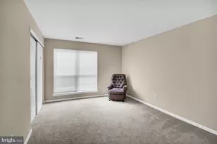 607 Foxcroft Cir, Royersford, PA 19468 - Photo 17