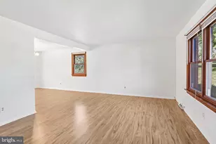318 Laurel Dr, Collegeville, PA 19426 - Photo 5