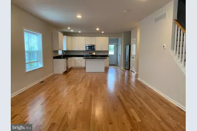 327 W Maple Avenue #2, Ambler, PA 19002 - Photo 3