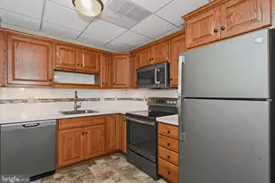 2461 E High St, Pottstown, PA 19464 - Photo 9