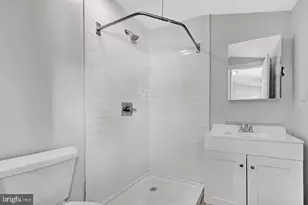 105 W Wood St, Norristown, PA 19401 - Photo 21