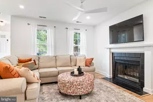 8 Woodbine Ct, Horsham, PA 19044 - Photo 3