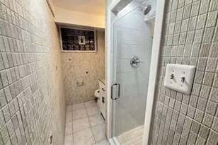 7949 Rolling Green Rd, Cheltenham, PA 19012 - Photo 33
