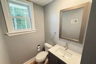 7949 Rolling Green Rd, Cheltenham, PA 19012 - Photo 11