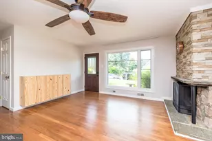 16 Lantern Ln, Lansdale, PA 19446 - Photo 3