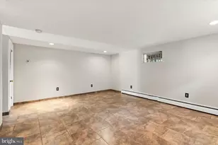 604 Gary Ln, Norristown, PA 19401 - Photo 15