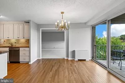 1001 City Avenue #EE-1021, Wynnewood, PA 19096 - Photo 9