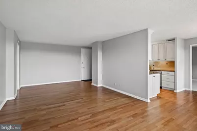 1001 City Avenue #EE-1021, Wynnewood, PA 19096 - Photo 5
