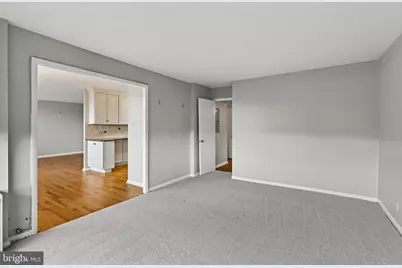 1001 City Avenue #EE-1021, Wynnewood, PA 19096 - Photo 15