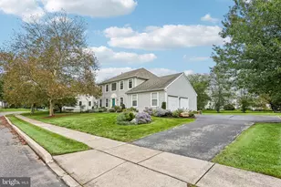 16 Argyle Ln, Oaks, PA 19456 - Photo 5