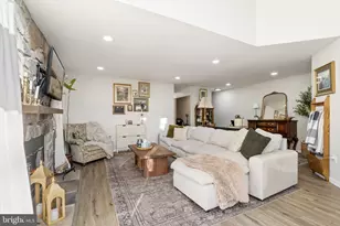 363 Green Meadow Ln, Horsham, PA 19044 - Photo 5