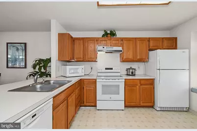 536 6th Street W, Pennsburg, PA 18073 - Photo 11